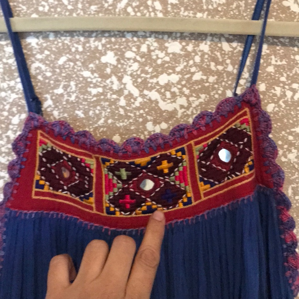 Dress - Picture 2 of 3